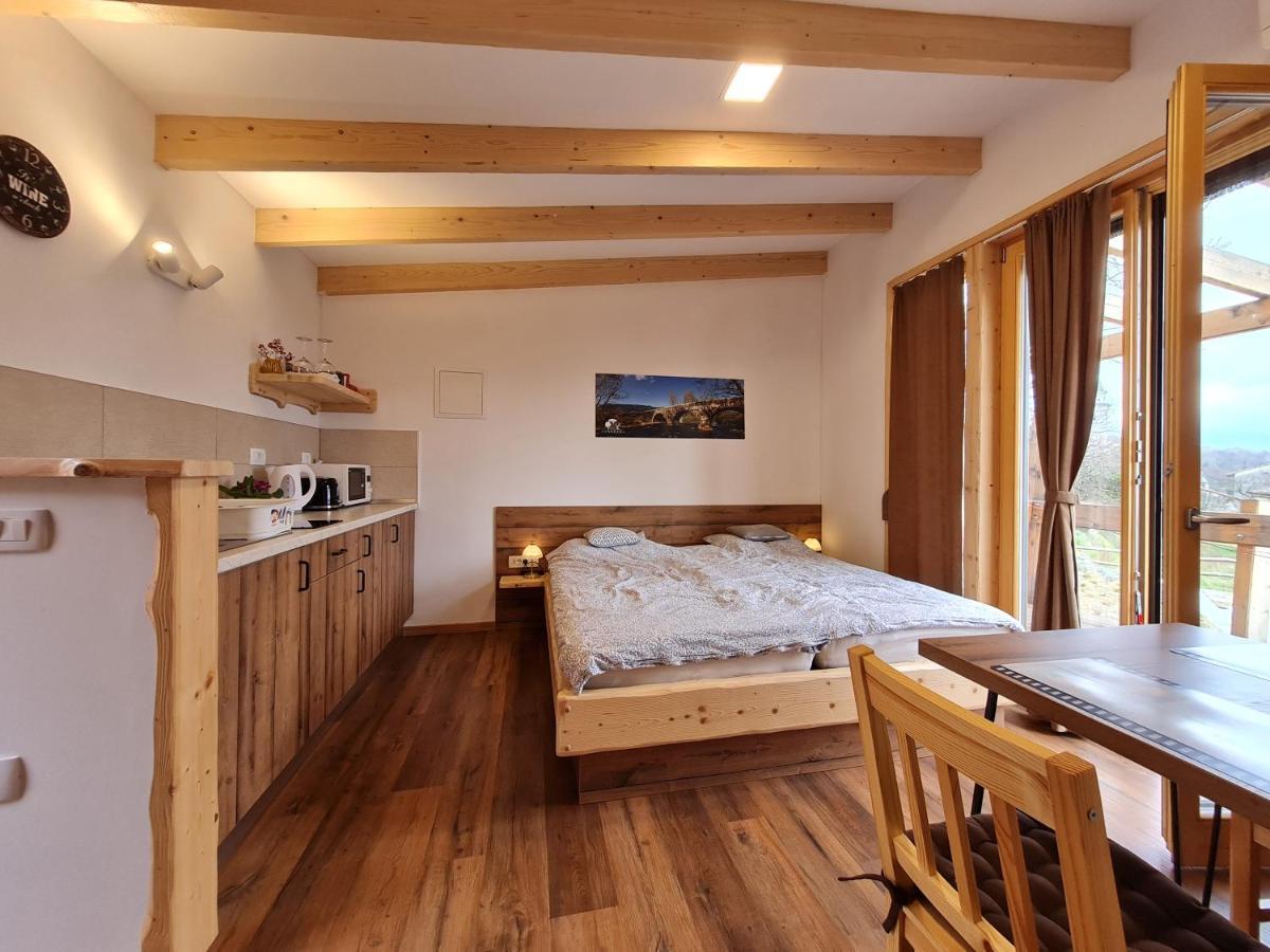 Apartamento Panorama Glamping Vipavska Dolina Dobravlje Exterior foto